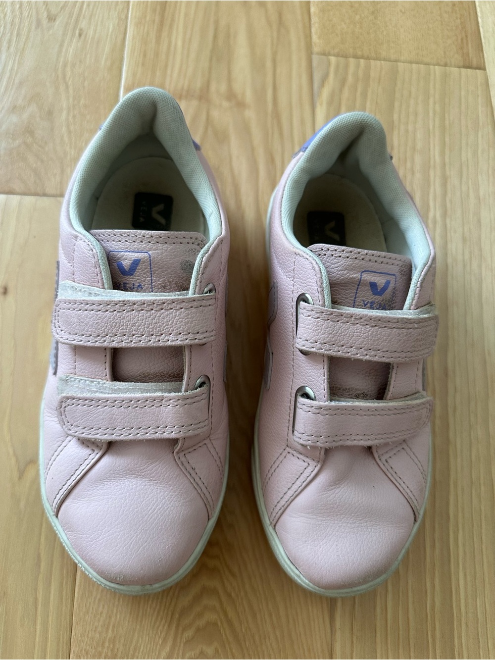 Kids Light Pink Velcro Veja Sneakers